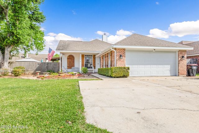 107 Village Green Drive, Youngsville, LA 70592