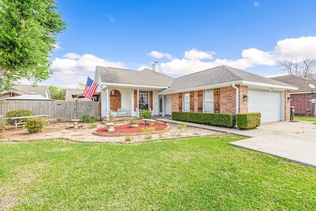 107 Village Green Drive, Youngsville, LA 70592