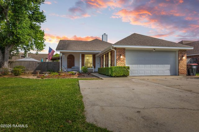 107 Village Green Drive, Youngsville, LA 70592