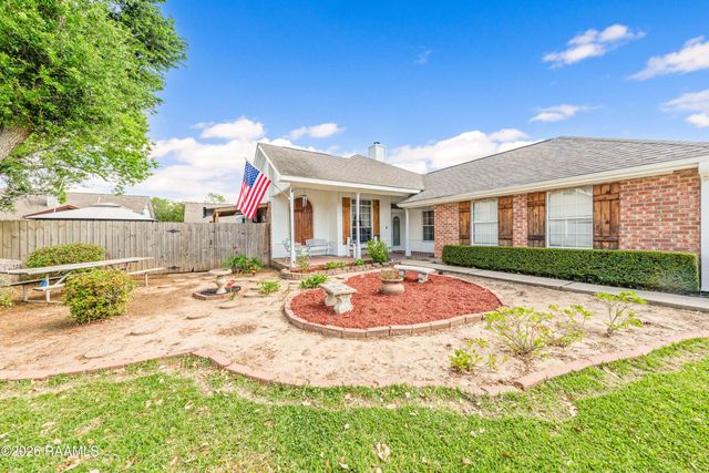 107 Village Green Drive, Youngsville, LA 70592