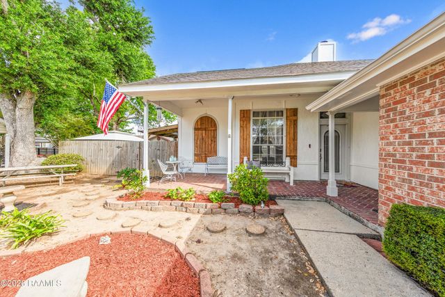 107 Village Green Drive, Youngsville, LA 70592