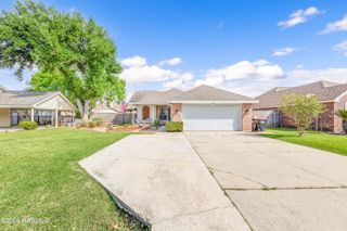 107 Village Green Drive, Youngsville, LA 70592