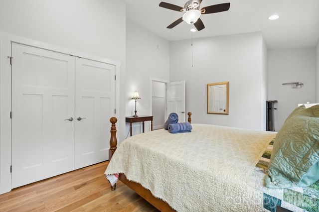 82 Summit Circle, Hendersonville, NC 28739