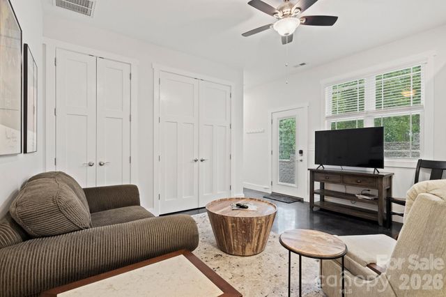 82 Summit Circle, Hendersonville, NC 28739