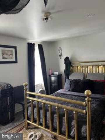 1353 VERNON ST, Harrisburg, PA 17104