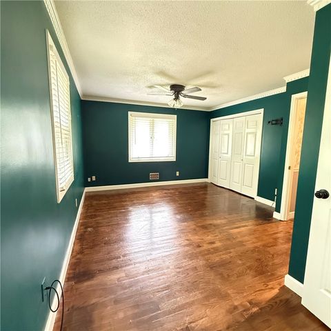 7 River Oaks Drive, Greenville, SC 29611