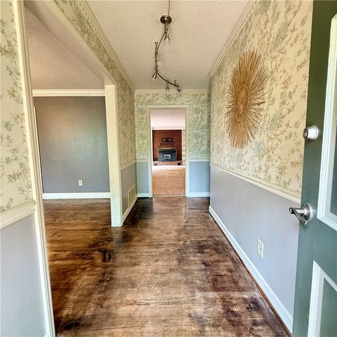7 River Oaks Drive, Greenville, SC 29611