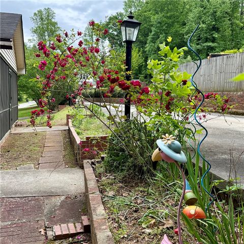 7 River Oaks Drive, Greenville, SC 29611