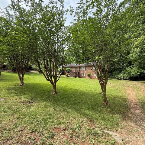 7 River Oaks Drive, Greenville, SC 29611