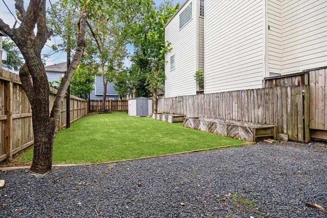 838 W 26th Street, Houston, TX 77008