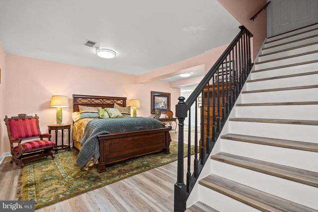 5755 HUNTON WOOD DR, Broad Run, VA 20137