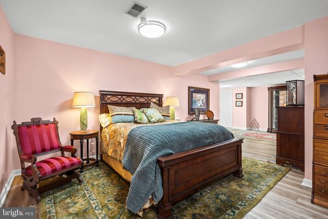 5755 HUNTON WOOD DR, Broad Run, VA 20137