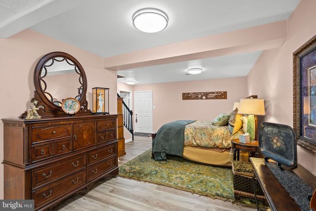 5755 HUNTON WOOD DR, Broad Run, VA 20137