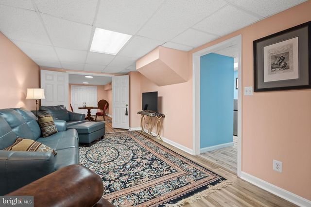 5755 HUNTON WOOD DR, Broad Run, VA 20137