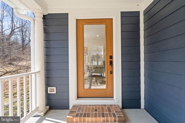 5755 HUNTON WOOD DR, Broad Run, VA 20137