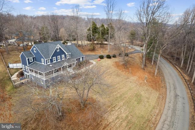 5755 HUNTON WOOD DR, Broad Run, VA 20137