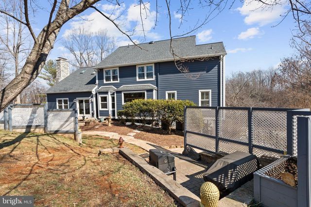 5755 HUNTON WOOD DR, Broad Run, VA 20137