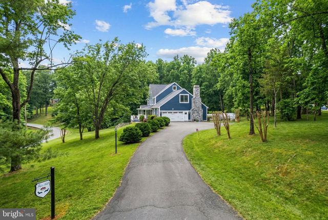 5755 HUNTON WOOD DR, Broad Run, VA 20137