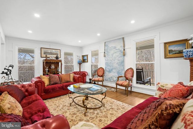 5755 HUNTON WOOD DR, Broad Run, VA 20137