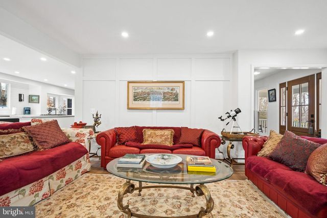 5755 HUNTON WOOD DR, Broad Run, VA 20137