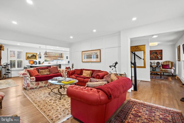 5755 HUNTON WOOD DR, Broad Run, VA 20137