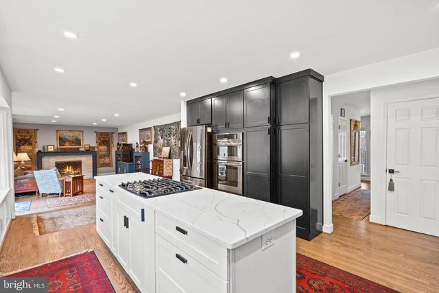 5755 HUNTON WOOD DR, Broad Run, VA 20137