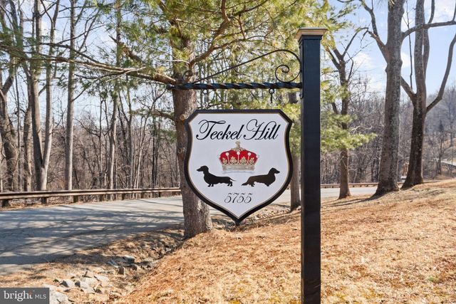 5755 HUNTON WOOD DR, Broad Run, VA 20137