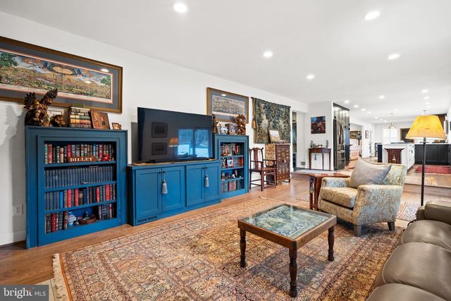 5755 HUNTON WOOD DR, Broad Run, VA 20137