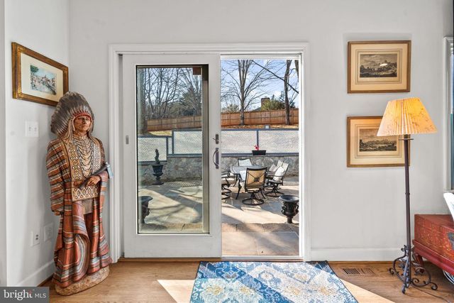 5755 HUNTON WOOD DR, Broad Run, VA 20137