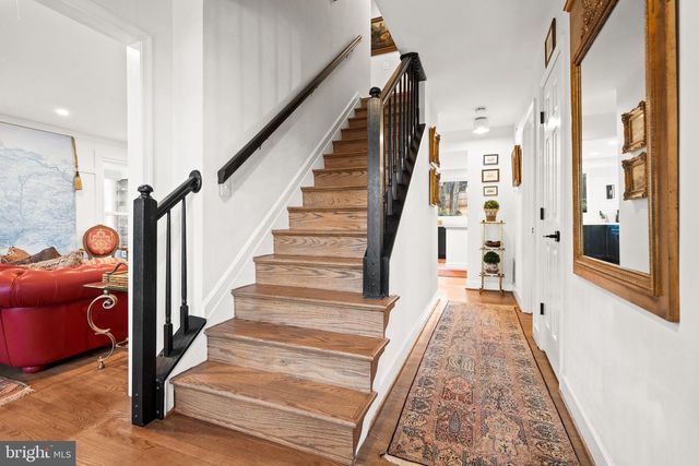 5755 HUNTON WOOD DR, Broad Run, VA 20137