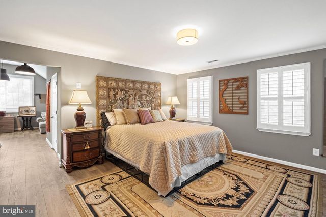 5755 HUNTON WOOD DR, Broad Run, VA 20137