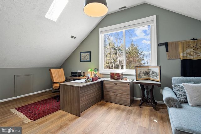 5755 HUNTON WOOD DR, Broad Run, VA 20137