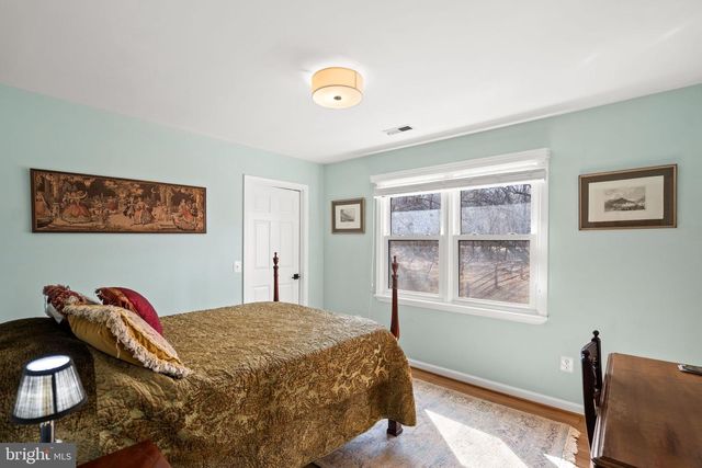 5755 HUNTON WOOD DR, Broad Run, VA 20137