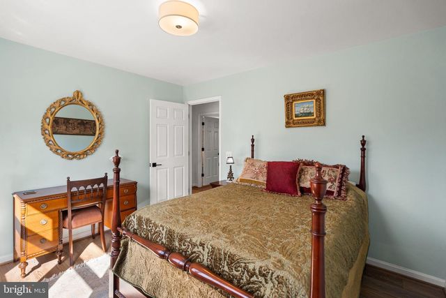 5755 HUNTON WOOD DR, Broad Run, VA 20137