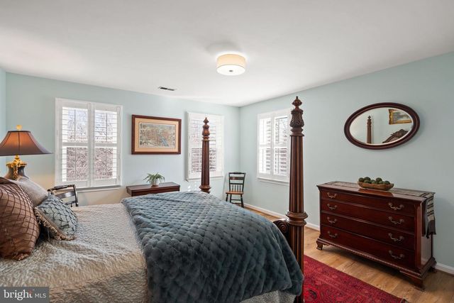 5755 HUNTON WOOD DR, Broad Run, VA 20137