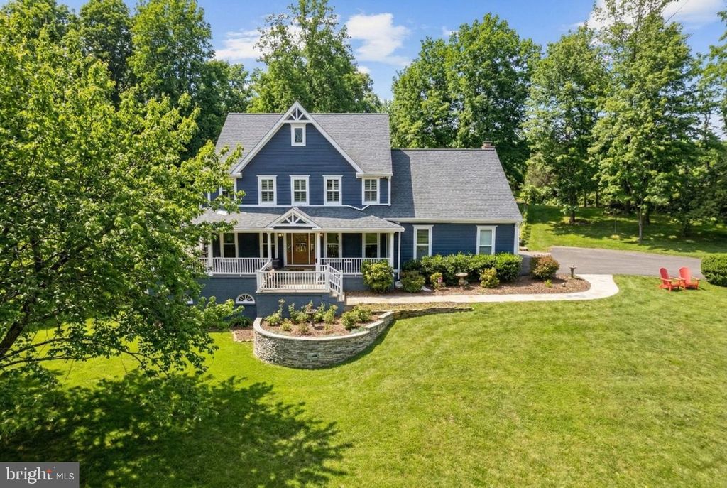 5755 HUNTON WOOD DR, Broad Run, VA 20137