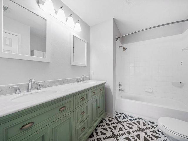 7620 Goudin Drive, Houston, TX 77489