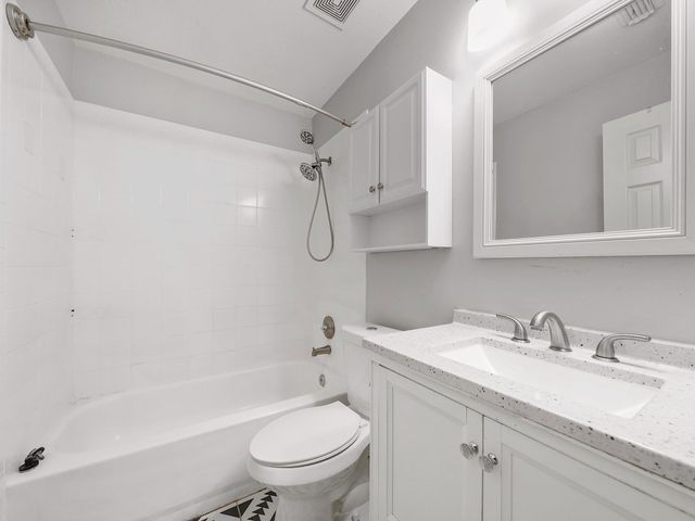 7620 Goudin Drive, Houston, TX 77489
