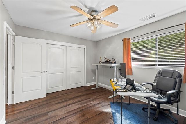 536 W 10th Street, Kansas City, MO 64105