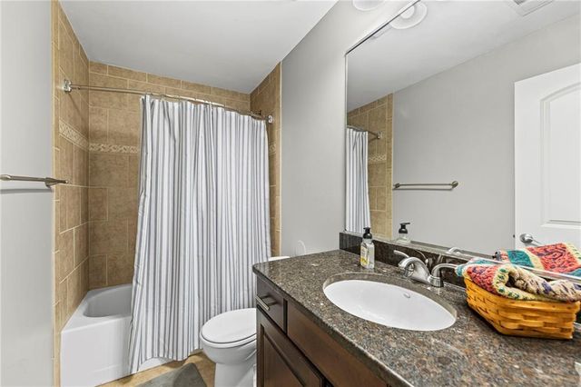 536 W 10th Street, Kansas City, MO 64105