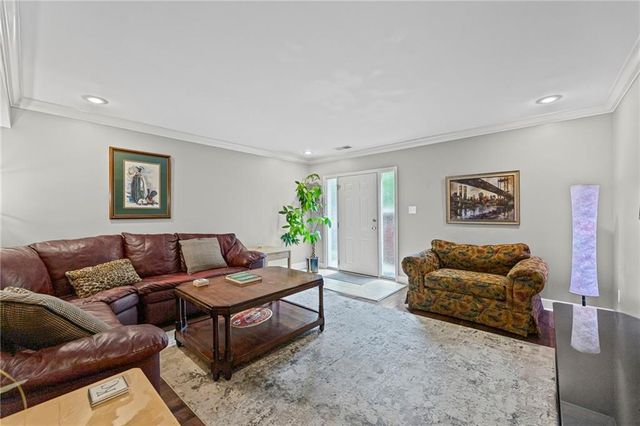 536 W 10th Street, Kansas City, MO 64105