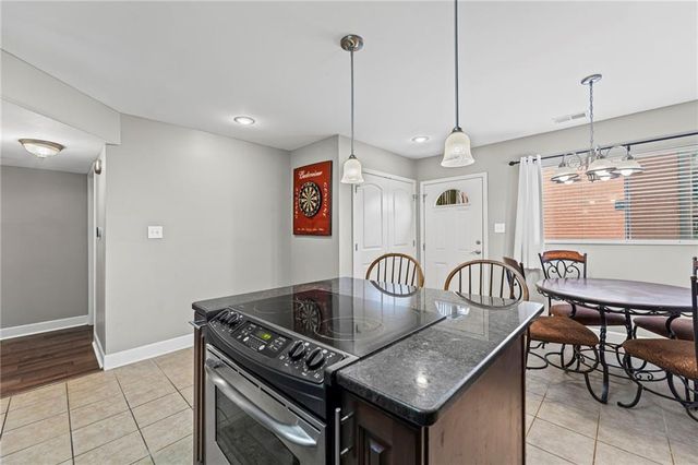 536 W 10th Street, Kansas City, MO 64105