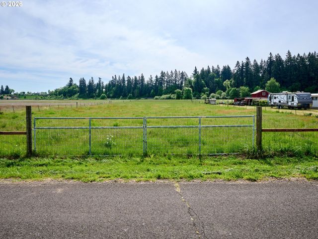 5724 S ANDERSON Rd, Aurora, OR 97002
