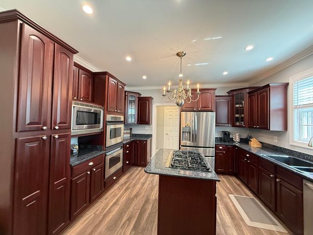 549 Old Augusta Dr., Pawleys Island, SC 29585