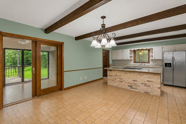 6231 S Lakeshore Drive, Shreveport, LA 71119