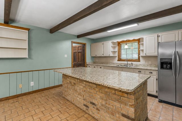 6231 S Lakeshore Drive, Shreveport, LA 71119