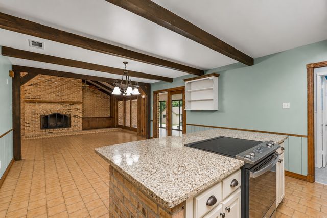 6231 S Lakeshore Drive, Shreveport, LA 71119