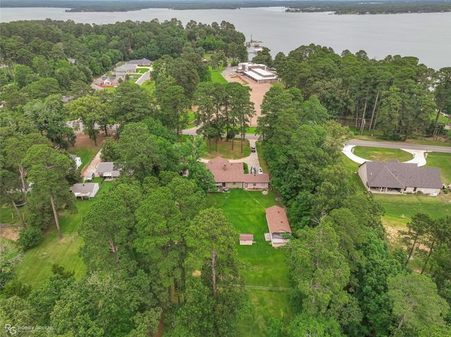 6231 S Lakeshore Drive, Shreveport, LA 71119