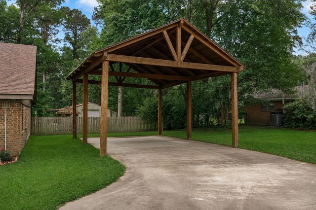 6231 S Lakeshore Drive, Shreveport, LA 71119