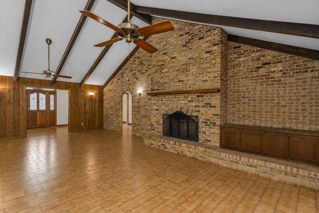 6231 S Lakeshore Drive, Shreveport, LA 71119